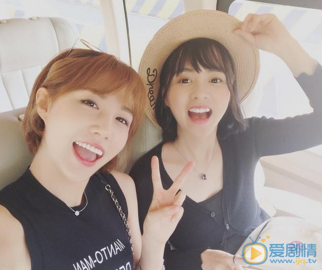 李欣燃与人合照 李欣燃高清写真_李欣燃高清剧照