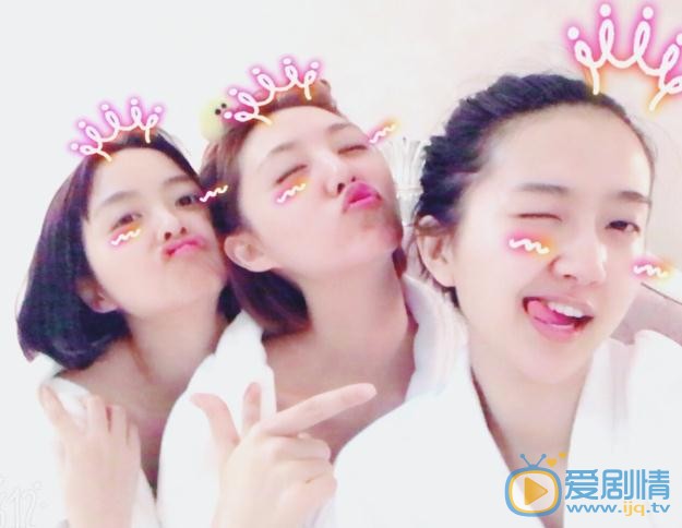 李欣燃与人合照 李欣燃高清写真_李欣燃高清剧照