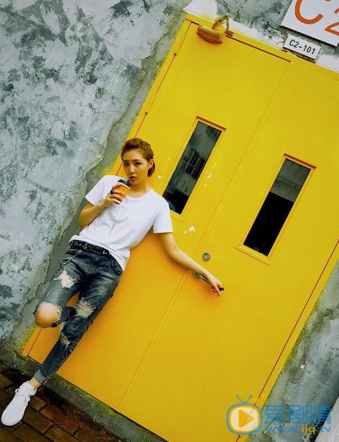 李欣燃文艺写真 李欣燃高清写真_李欣燃高清剧照