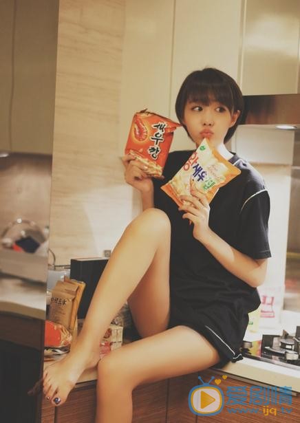 李欣燃文艺写真 李欣燃高清写真_李欣燃高清剧照