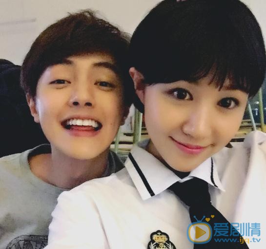 李欣燃与人合照 李欣燃高清写真_李欣燃高清剧照