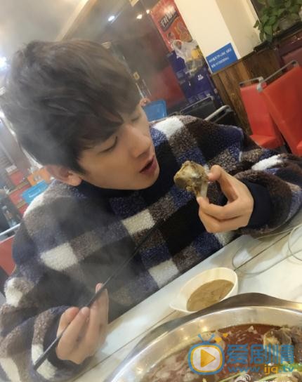 李家成微博配图写真 李家成高清写真_李家成高清剧照