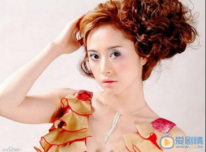 何美钿早期青涩照 何美钿高清写真_何美钿高清剧照