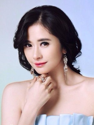 何美钿
