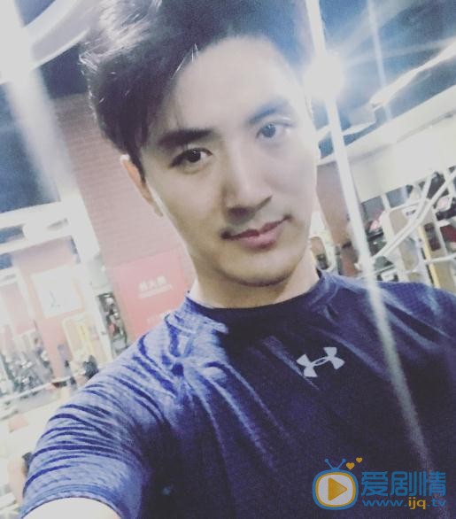 王鑫尧生活照 王鑫尧高清写真_王鑫尧高清剧照