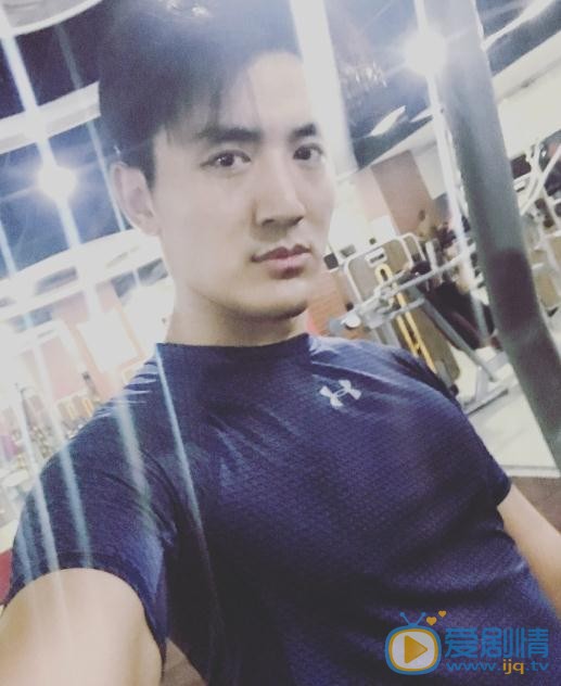 王鑫尧生活照 王鑫尧高清写真_王鑫尧高清剧照