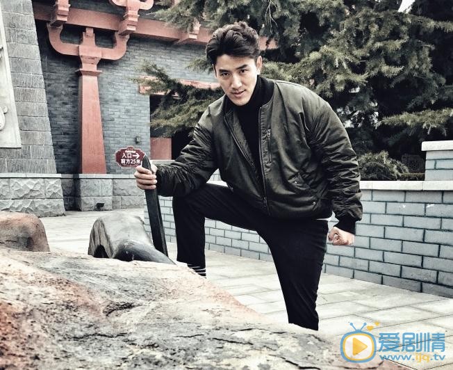 王鑫尧帅气写真 王鑫尧高清写真_王鑫尧高清剧照
