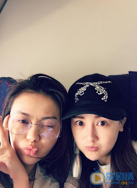甘薇与人合照 甘薇高清写真_甘薇高清剧照