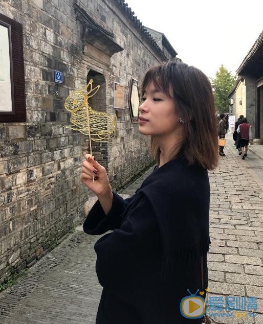 康倩雯生活照 康倩雯高清写真_康倩雯高清剧照