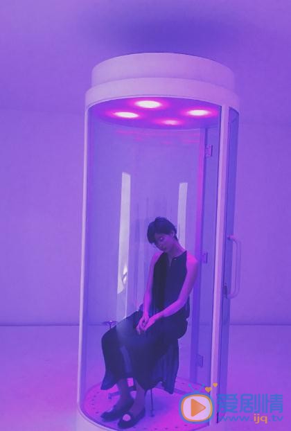 康倩雯时尚写真 康倩雯高清写真_康倩雯高清剧照