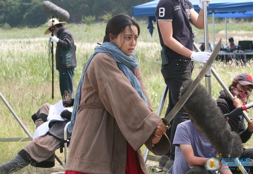 文彩元《最终兵器：弓》剧照 文彩元高清写真_文彩元高清剧照