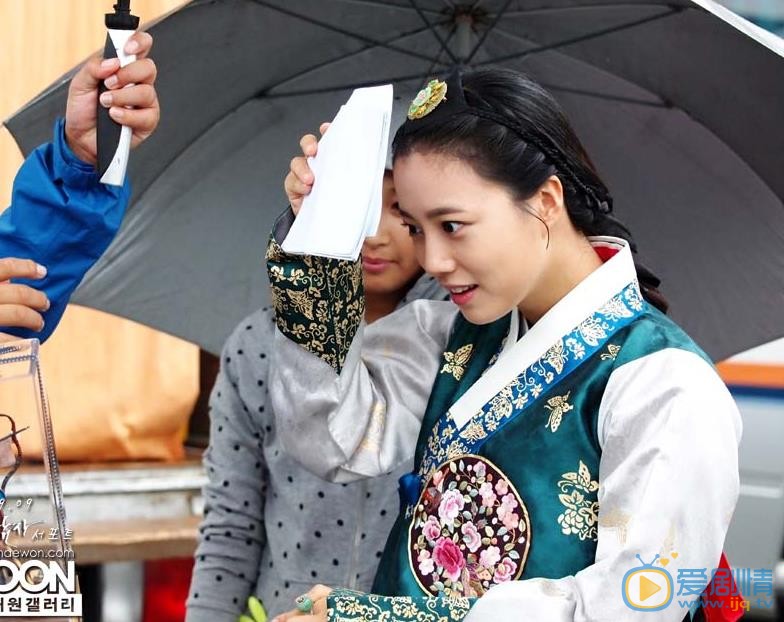 文彩元《最终兵器：弓》剧照 文彩元高清写真_文彩元高清剧照