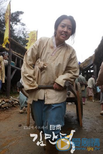 沈恩京《巨商金万德》剧照 沈恩京高清写真_沈恩京高清剧照