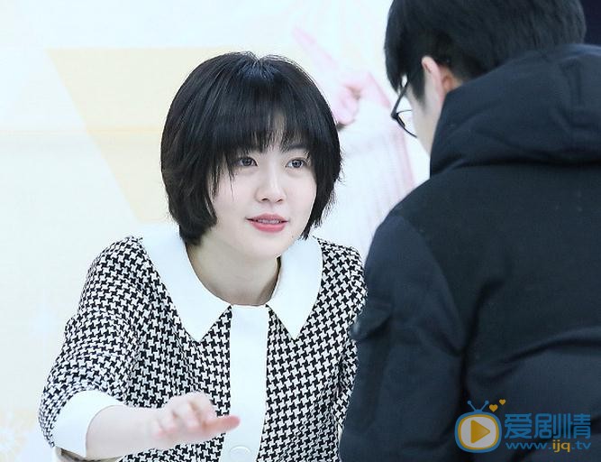 沈恩京签售会 沈恩京高清写真_沈恩京高清剧照