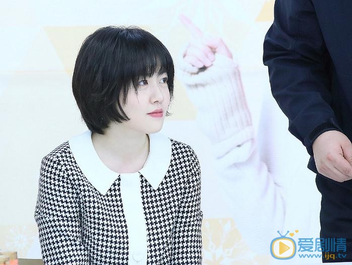 沈恩京签售会 沈恩京高清写真_沈恩京高清剧照
