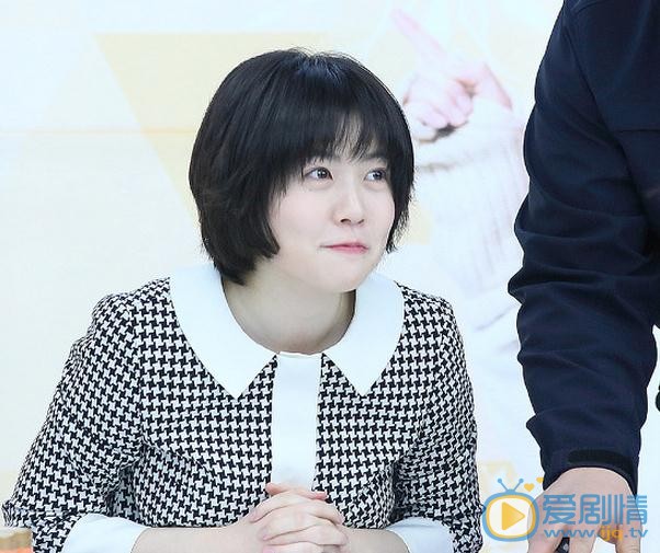 沈恩京签售会 沈恩京高清写真_沈恩京高清剧照