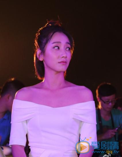 董晴参加活动写真 董晴高清写真_董晴高清剧照
