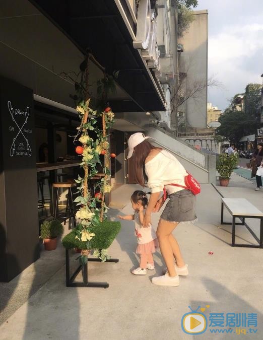 伊能静和女儿合照 伊能静高清写真_伊能静高清剧照