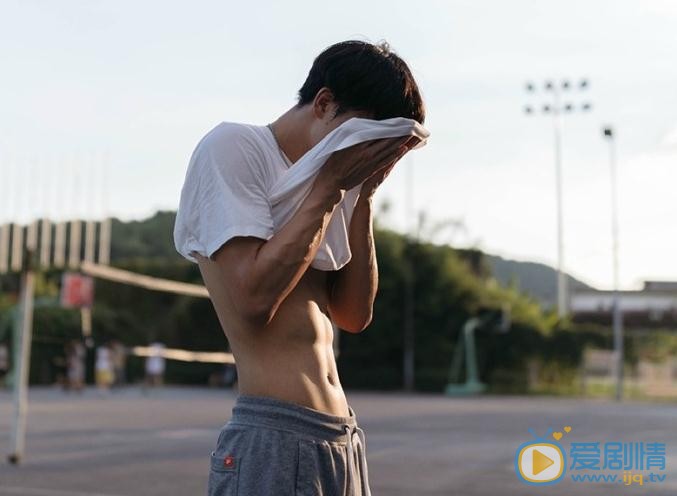 陆羽白色写真 陆羽高清写真_陆羽高清剧照