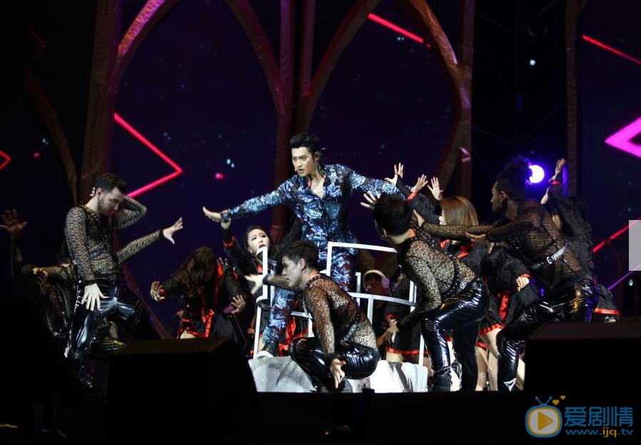 陈志朋演唱会造型 陈志朋高清写真_陈志朋高清剧照