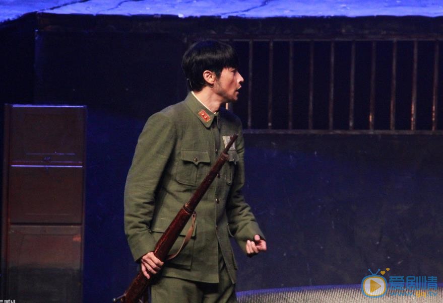 陈志朋《无处安放》话剧照 陈志朋高清写真_陈志朋高清剧照