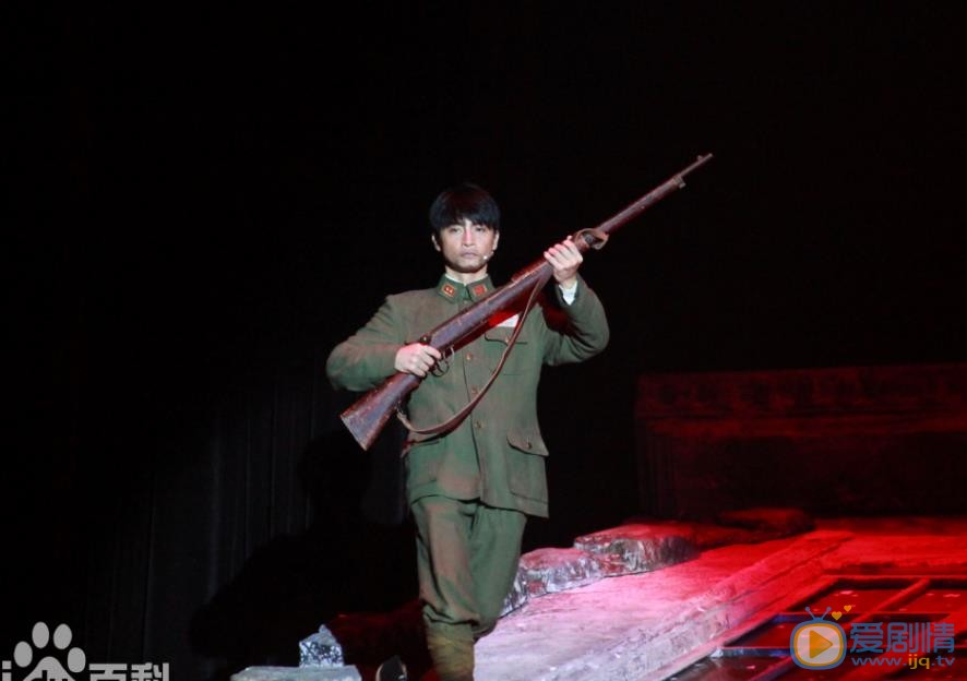 陈志朋《无处安放》话剧照 陈志朋高清写真_陈志朋高清剧照