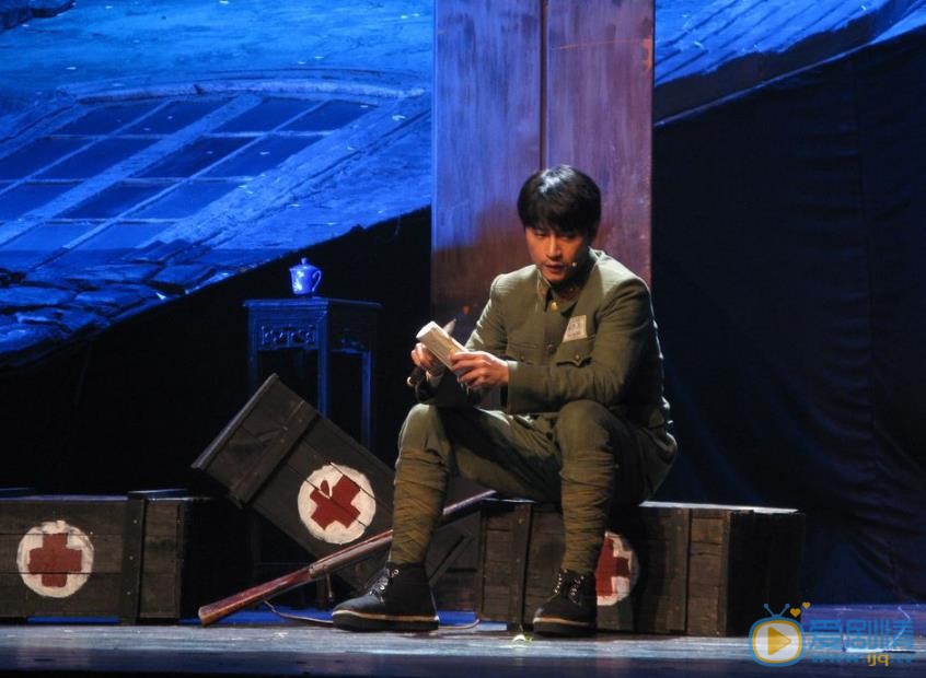 陈志朋《无处安放》话剧照 陈志朋高清写真_陈志朋高清剧照