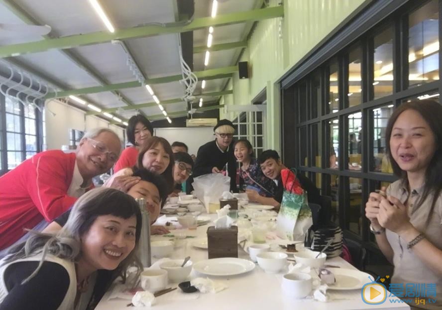 陈志朋家人合照 陈志朋高清写真_陈志朋高清剧照
