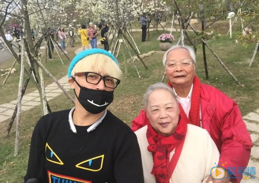 陈志朋家人合照 陈志朋高清写真_陈志朋高清剧照
