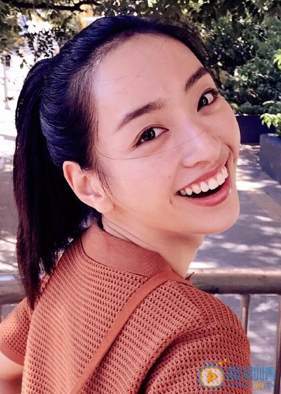 彭必瑶生活照 彭必瑶高清写真_彭必瑶高清剧照