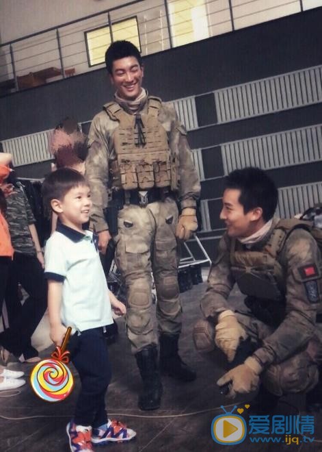 麦亨利《红海行动》剧照 麦亨利高清写真_麦亨利高清剧照