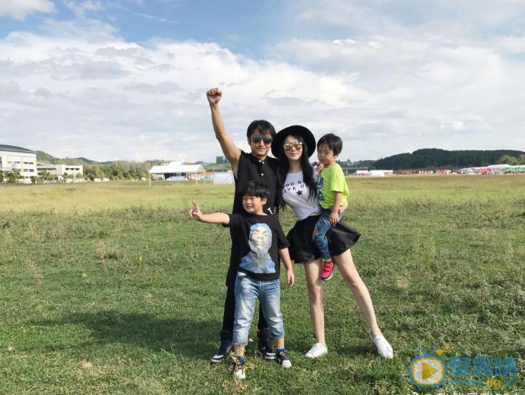 邹市明和妻子合照写真 邹市明高清写真_邹市明高清剧照