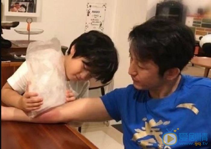 邹市明儿子邹明轩照 邹市明高清写真_邹市明高清剧照
