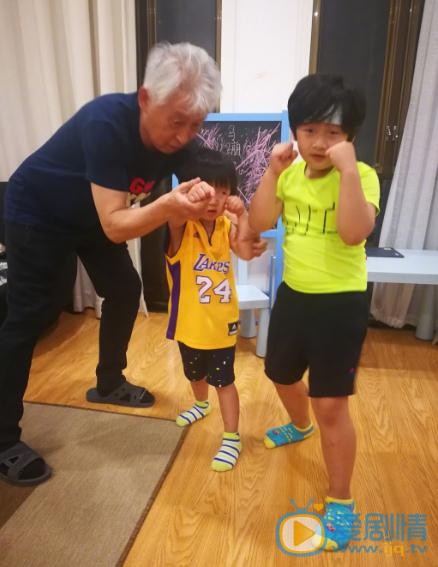 邹市明儿子邹明轩照 邹市明高清写真_邹市明高清剧照