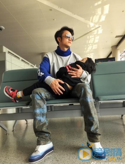 邹市明儿子邹明轩照 邹市明高清写真_邹市明高清剧照