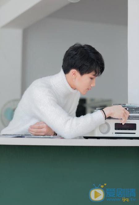 方泰贤白色写真 方泰贤高清写真_方泰贤高清剧照