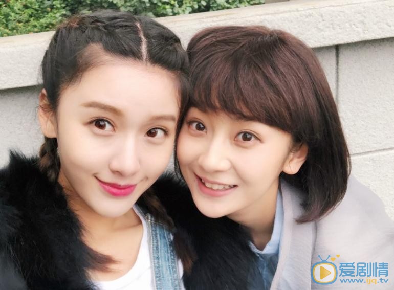 王子璇与人合照 王子璇高清写真_王子璇高清剧照