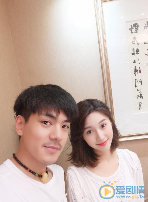 王子璇与人合照 王子璇高清写真_王子璇高清剧照