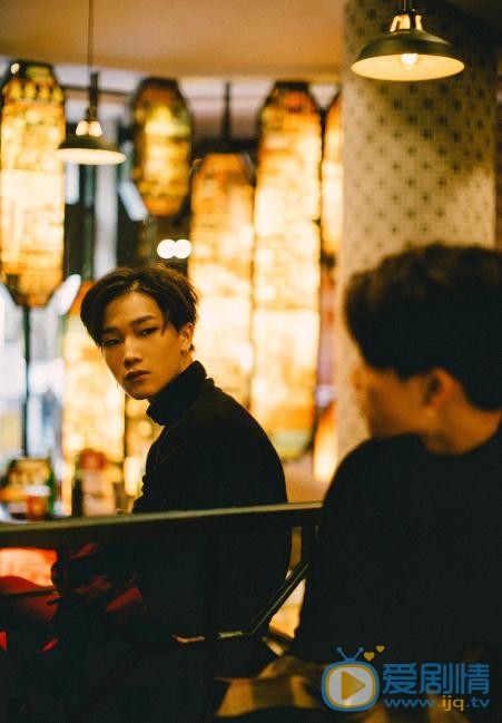 方泰贤夜色写真 方泰贤高清写真_方泰贤高清剧照