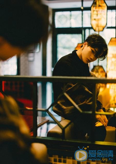 方泰贤夜色写真 方泰贤高清写真_方泰贤高清剧照