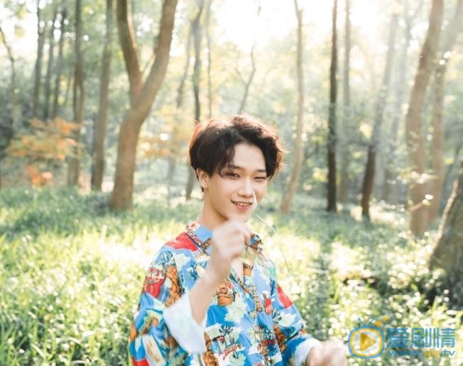 方泰贤花儿写真 方泰贤高清写真_方泰贤高清剧照