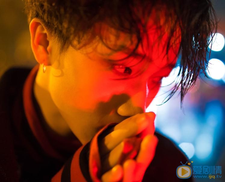 方泰贤夜色写真 方泰贤高清写真_方泰贤高清剧照
