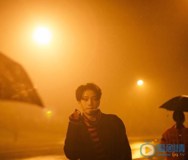 方泰贤夜色写真 方泰贤高清写真_方泰贤高清剧照