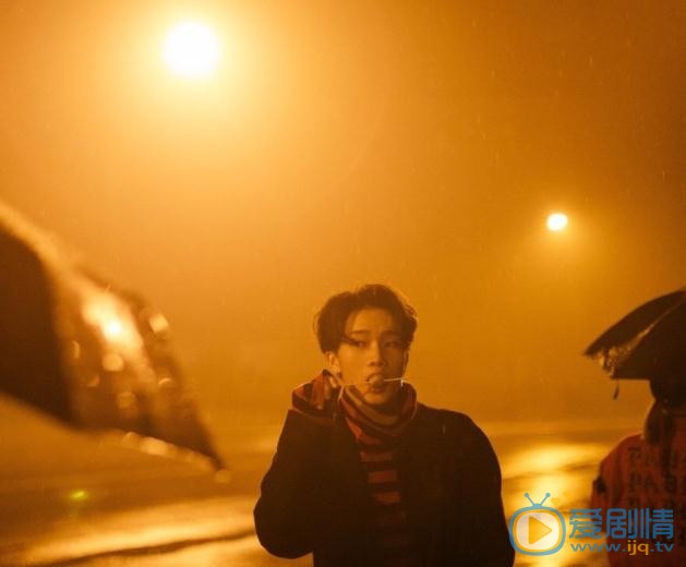 方泰贤夜色写真 方泰贤高清写真_方泰贤高清剧照