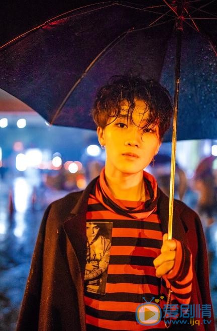 方泰贤夜色写真 方泰贤高清写真_方泰贤高清剧照