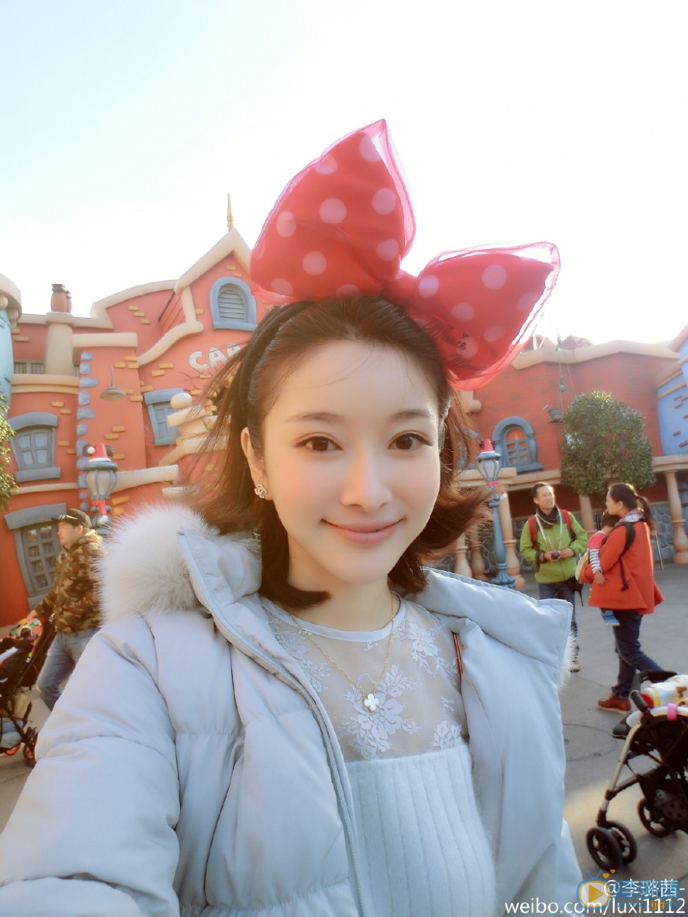 李璐茜俏丽写真 李璐茜高清写真_李璐茜高清剧照