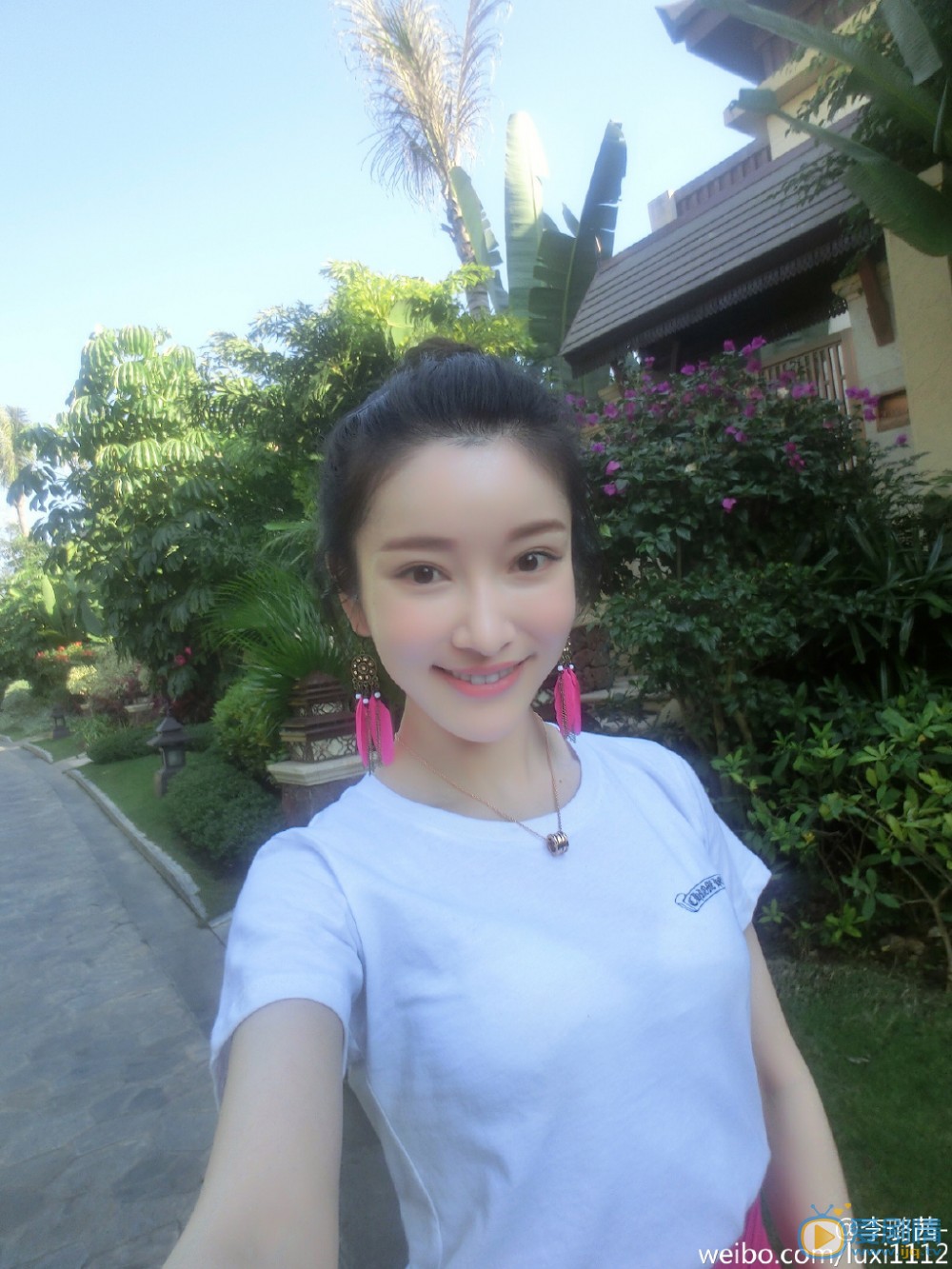 李璐茜俏丽写真 李璐茜高清写真_李璐茜高清剧照