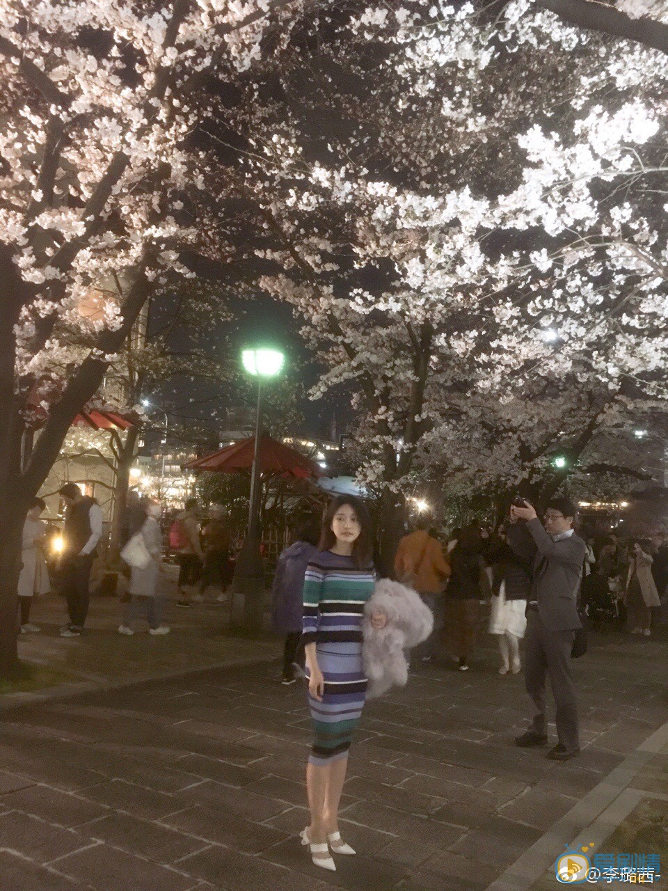 李璐茜街拍写真 李璐茜高清写真_李璐茜高清剧照