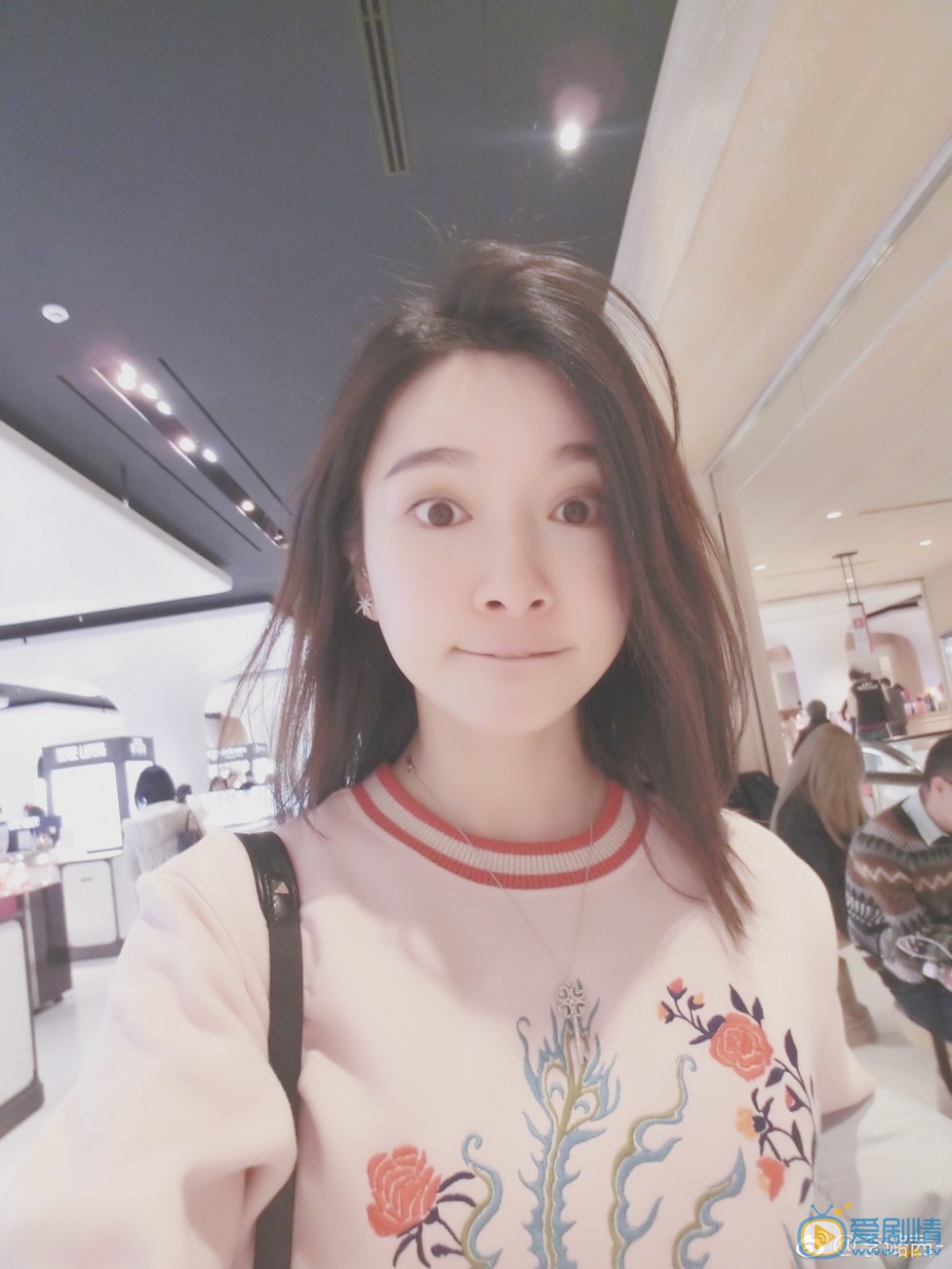 李璐茜街拍写真 李璐茜高清写真_李璐茜高清剧照