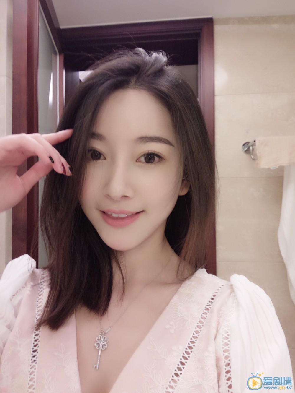 李璐茜街拍写真 李璐茜高清写真_李璐茜高清剧照